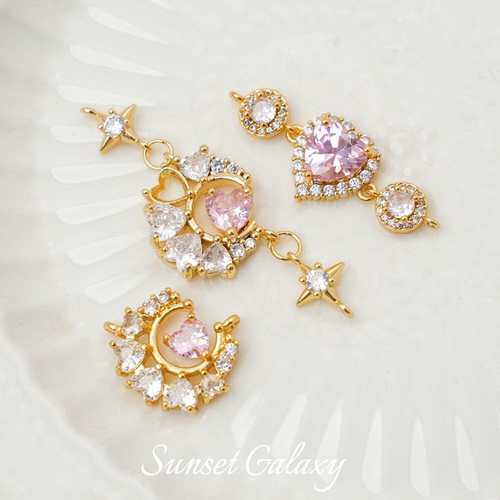 O1CN011wg78N1XU9rbXlKdw_2217832672926-0-cib 18K Gold-plated Sweet Heart Moon Inlaid with Zirconium Connecting Chain Pendant diy Bracelet NecKlace Pearl Jewelry Accessories Material - Image 1